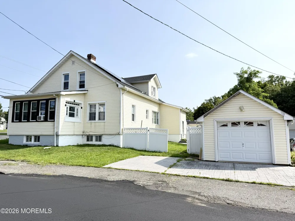 73 Laurence Parkway Laurence Harbor, NJ 08879