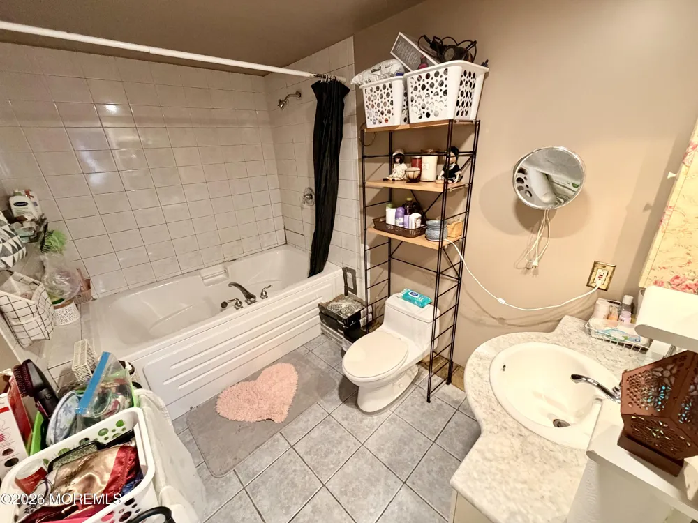 73 Laurence Parkway Laurence Harbor, NJ 08879