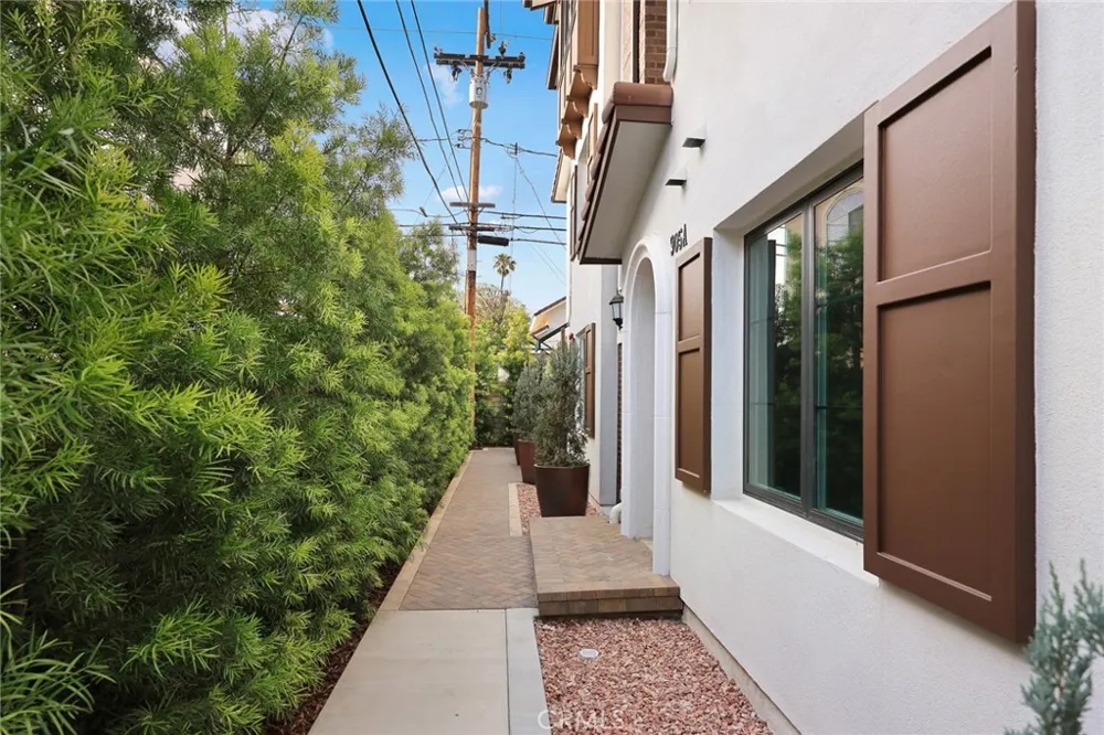 905 SUNSET BLVD #A Arcadia, CA 91007