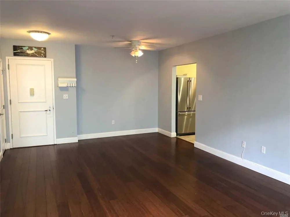 130 Post Avenue #324 Westbury, NY 11590