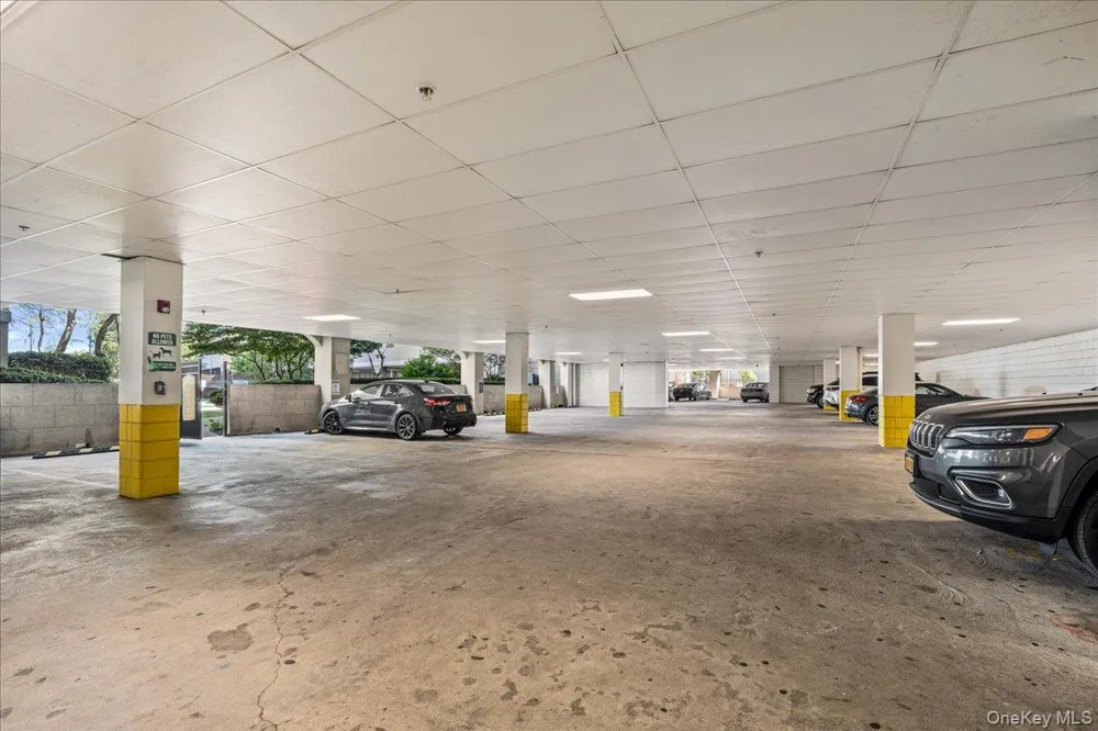 130 Post Avenue #324 Westbury, NY 11590