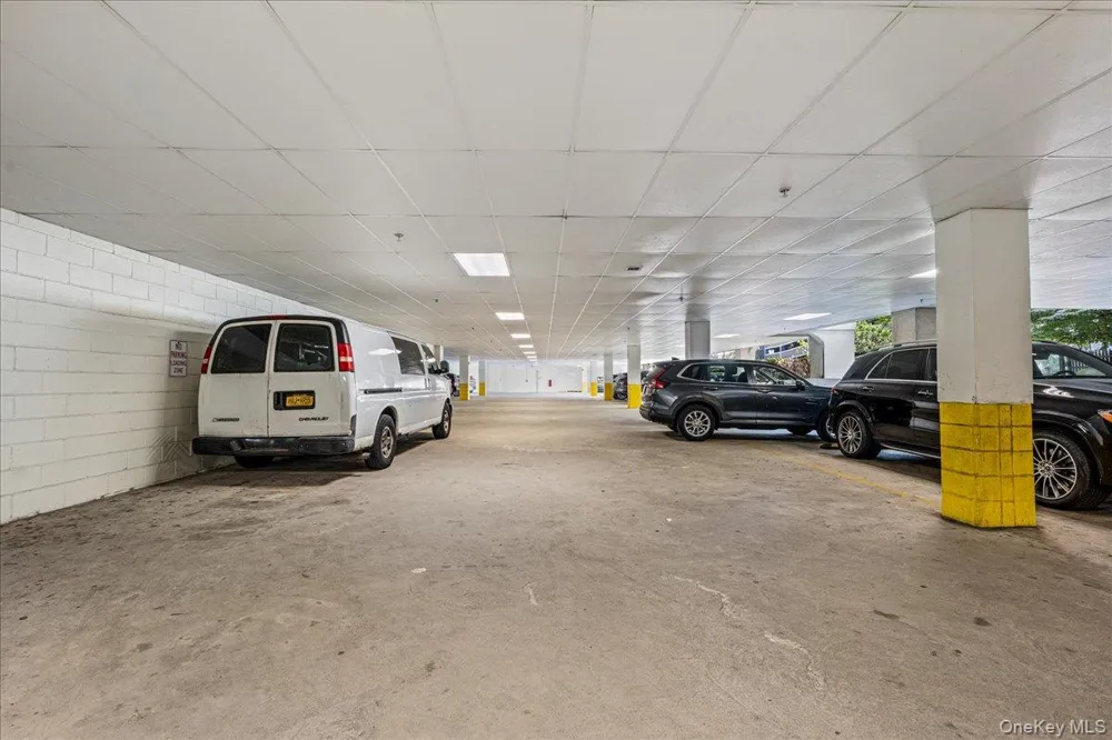 130 Post Avenue #324 Westbury, NY 11590