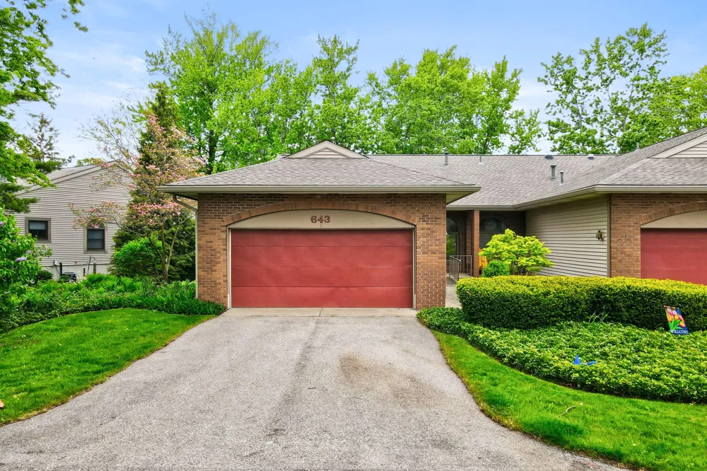 643 Crestview Street #27 Holland City, MI 49423