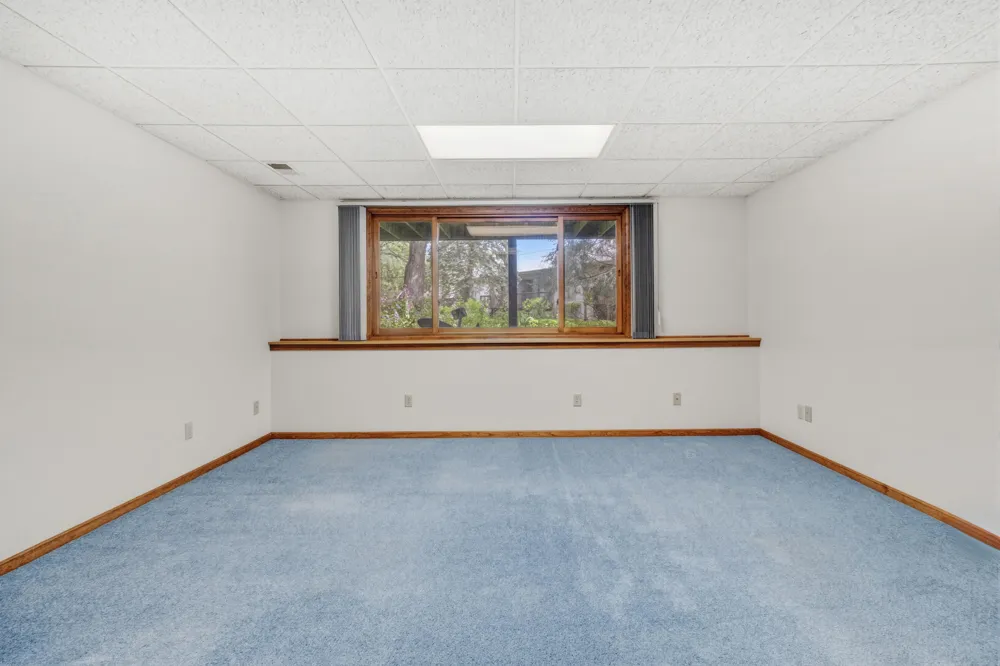 643 Crestview Street #27 Holland City, MI 49423