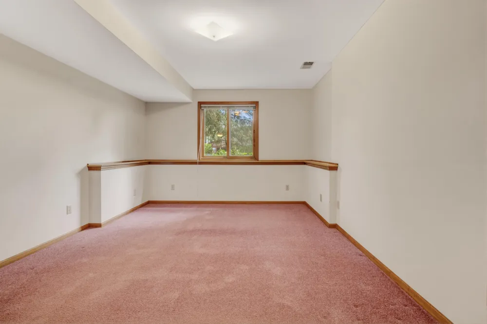 643 Crestview Street #27 Holland City, MI 49423