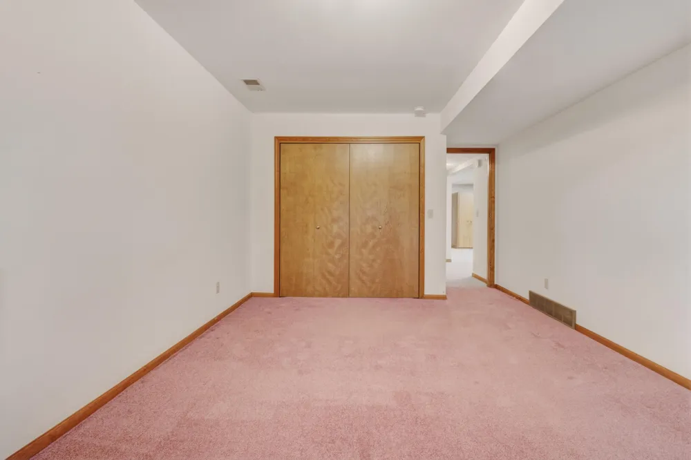 643 Crestview Street #27 Holland City, MI 49423