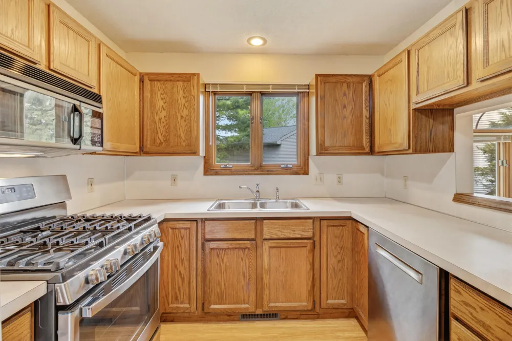 643 Crestview Street #27 Holland City, MI 49423
