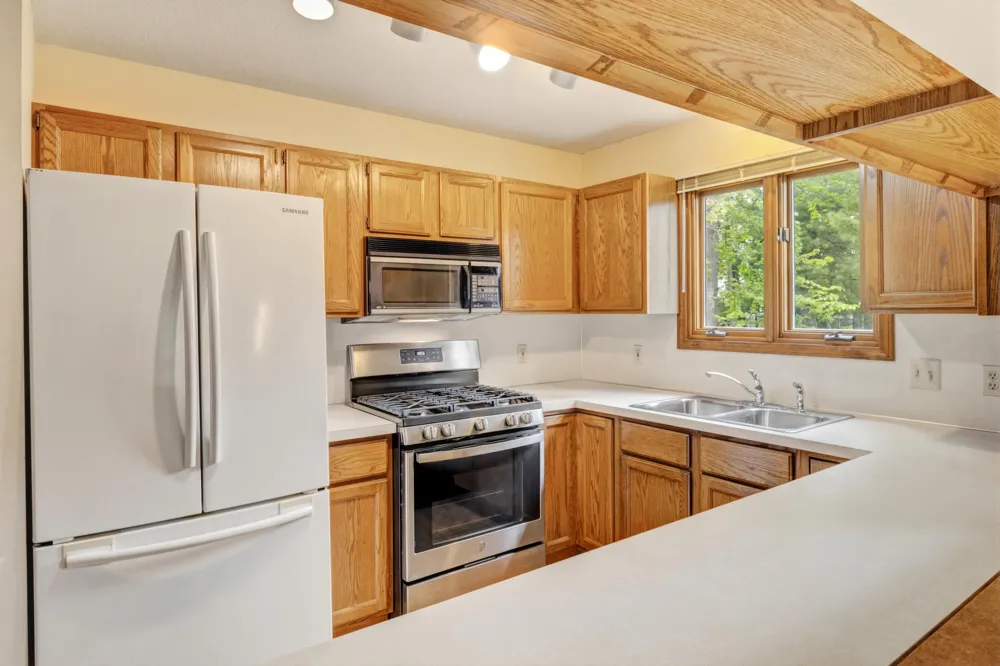 643 Crestview Street #27 Holland City, MI 49423