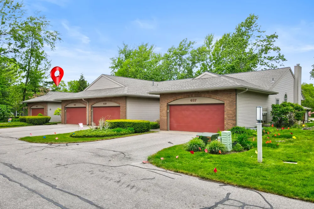 643 Crestview Street #27 Holland City, MI 49423