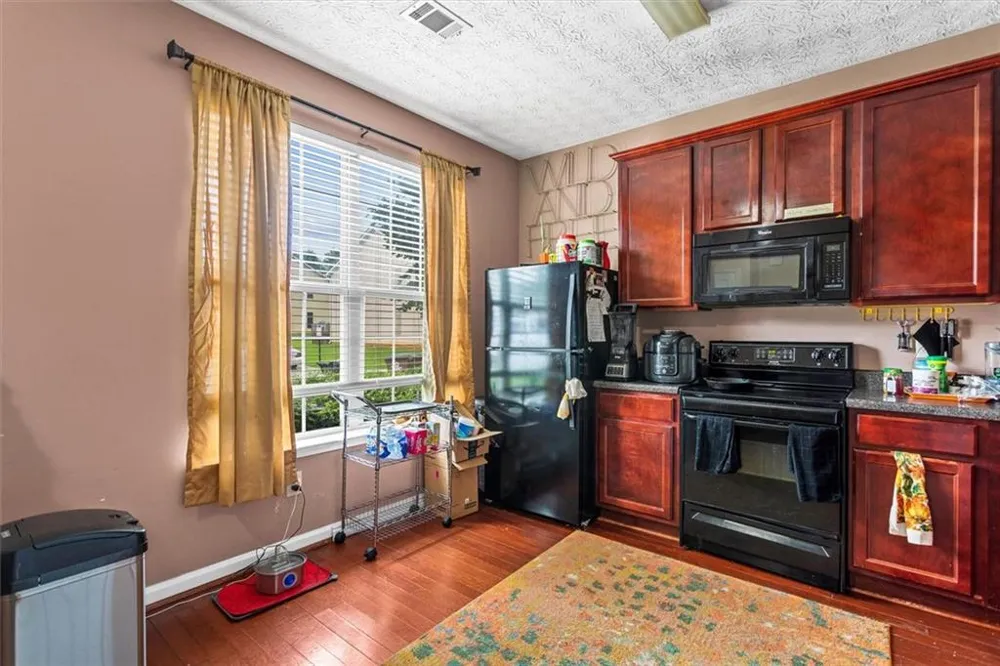 4364 Stone Gate Way #94 East Point, GA 30344