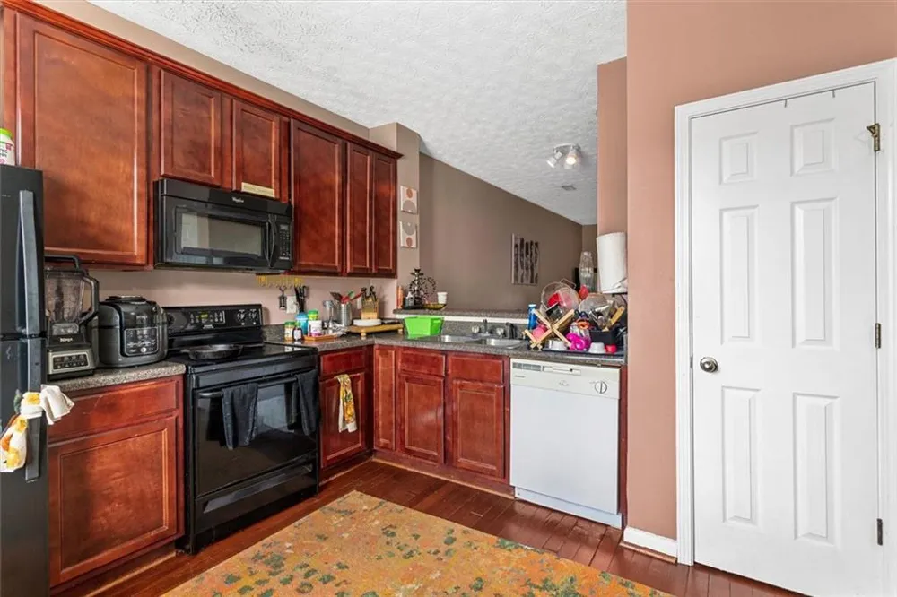 4364 Stone Gate Way #94 East Point, GA 30344