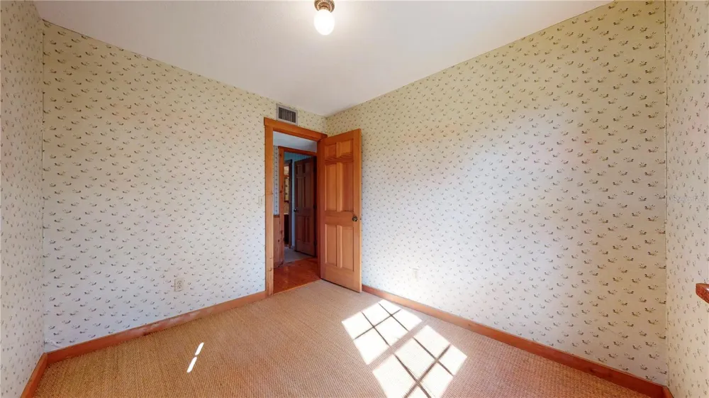 19803 READING ROAD Lutz, FL 33558
