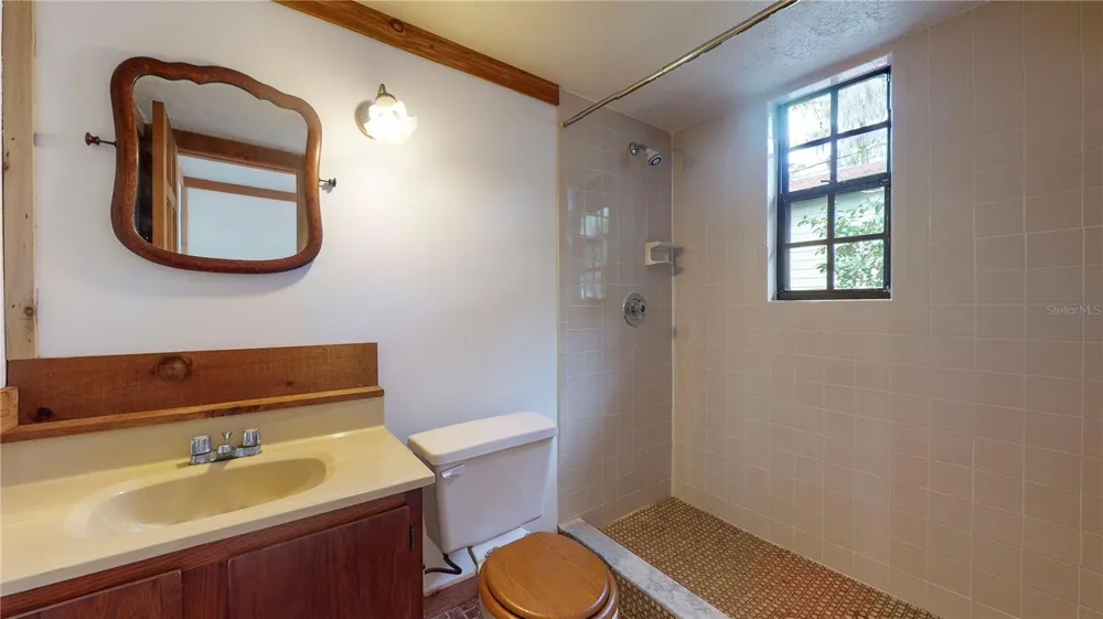 19803 READING ROAD Lutz, FL 33558