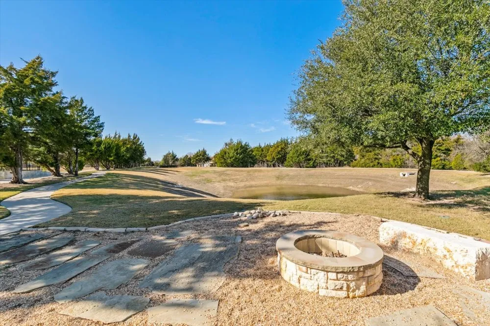 1417 Ethan Circle Midlothian, TX 76065