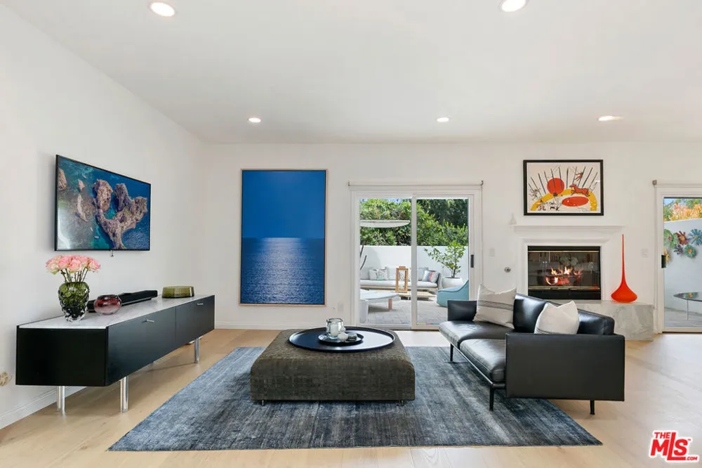 6435 Zumirez Drive #9 Malibu, CA 90265