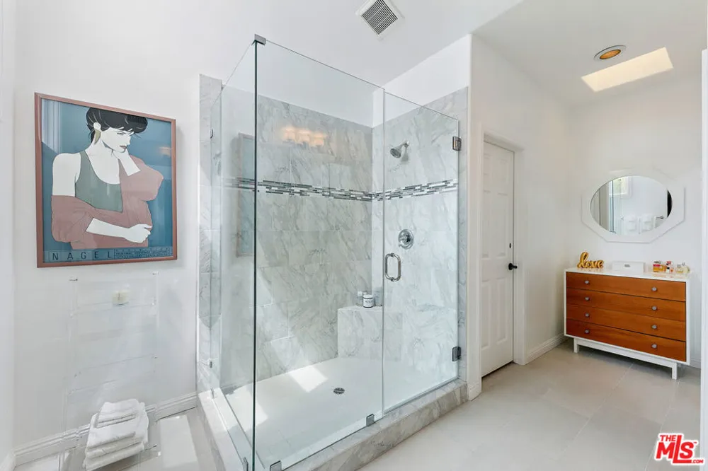 6435 Zumirez Drive #9 Malibu, CA 90265