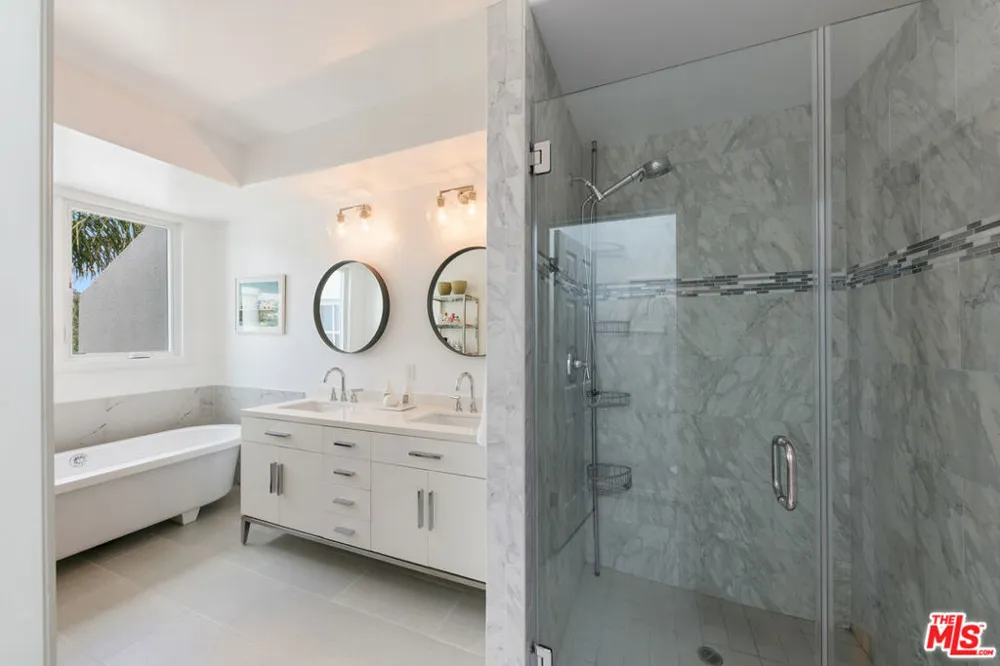 6435 Zumirez Drive #9 Malibu, CA 90265
