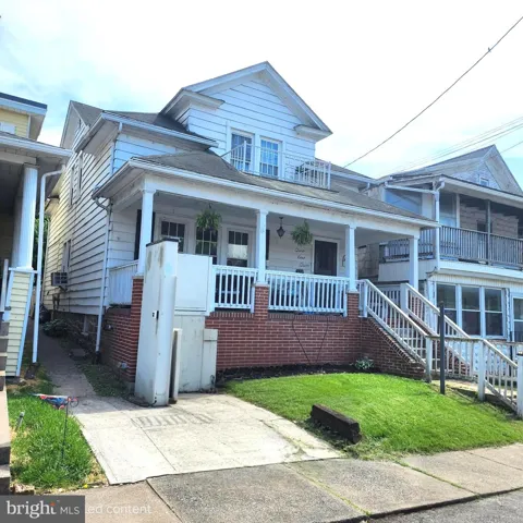 212 E SUNBURY STREET