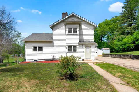 104 Frank Avenue NE