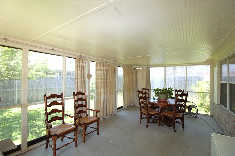 501 Barbara Jean Lane Burleson, TX 76028