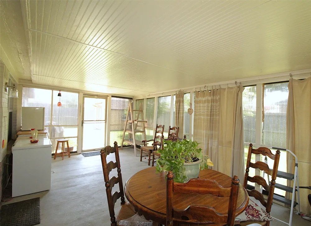 501 Barbara Jean Lane Burleson, TX 76028