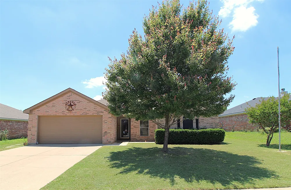 501 Barbara Jean Lane Burleson, TX 76028