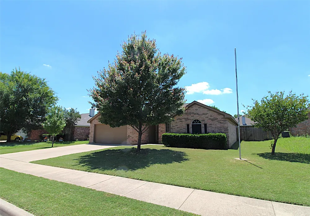 501 Barbara Jean Lane Burleson, TX 76028