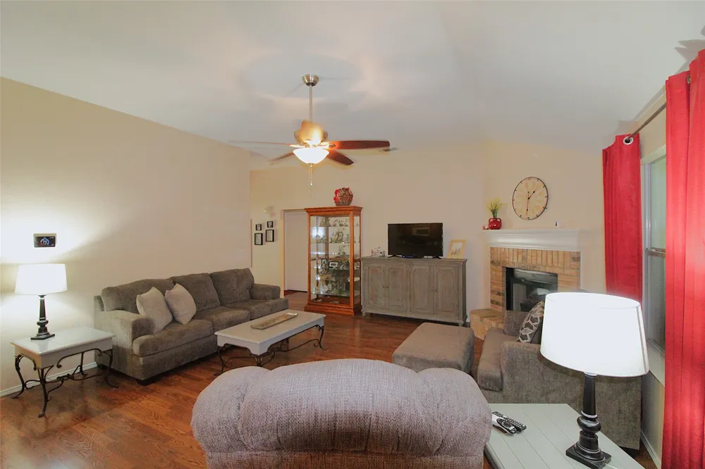501 Barbara Jean Lane Burleson, TX 76028