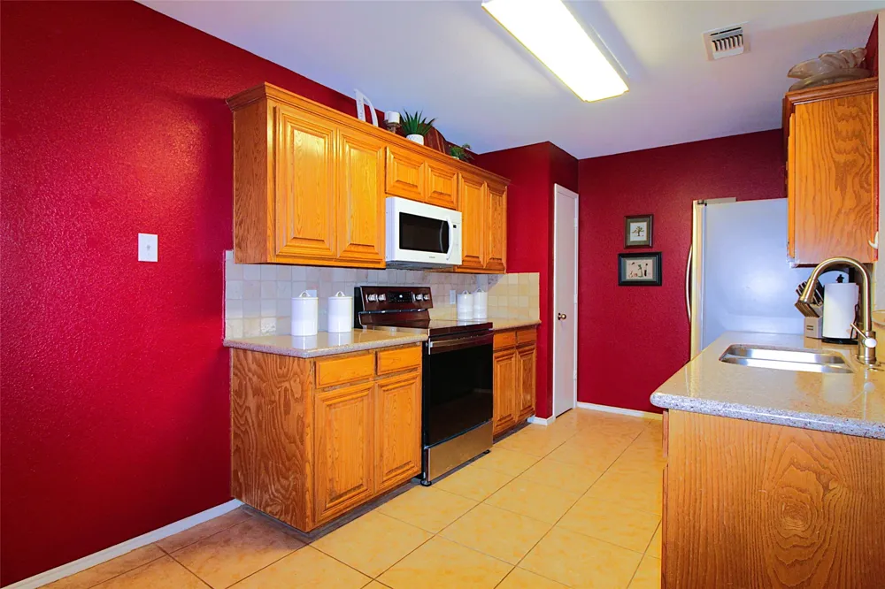 501 Barbara Jean Lane Burleson, TX 76028