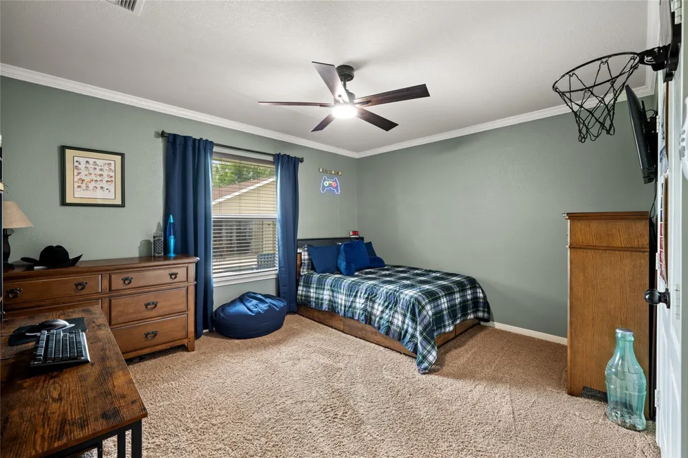 618 S Hudson Street Flatonia, TX 78941