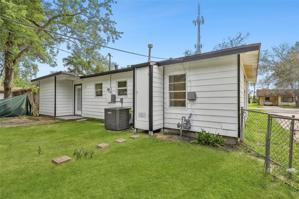 750 Jeny Lane Beaumont, TX 77707