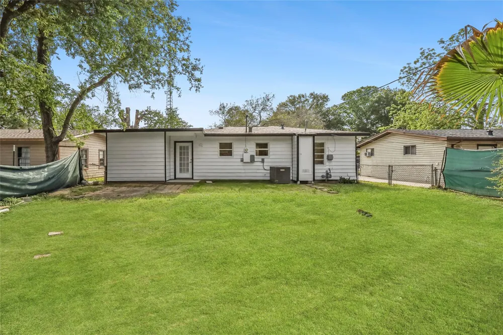 750 Jeny Lane Beaumont, TX 77707