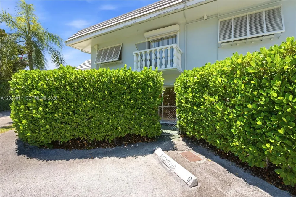 1200 Mariposa Ave #E104 Coral Gables, FL 33146