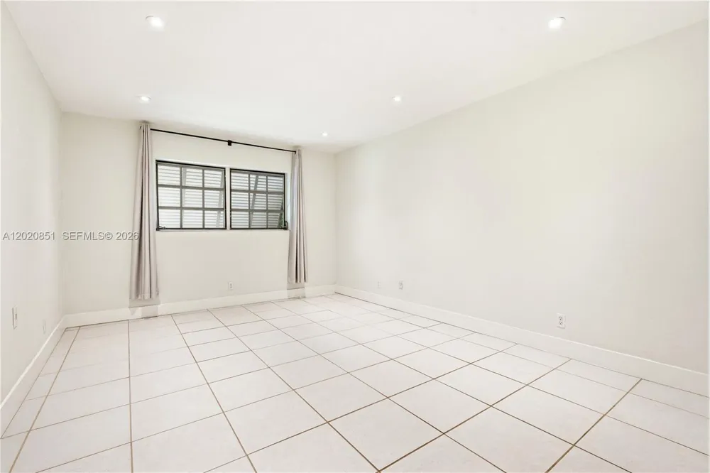 1200 Mariposa Ave #E104 Coral Gables, FL 33146