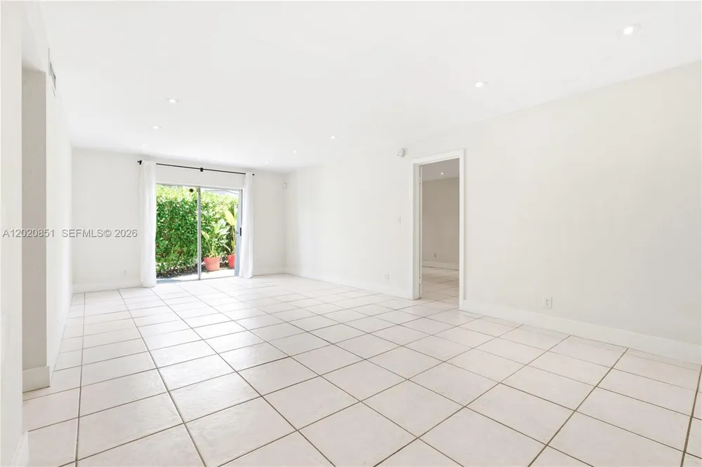1200 Mariposa Ave #E104 Coral Gables, FL 33146