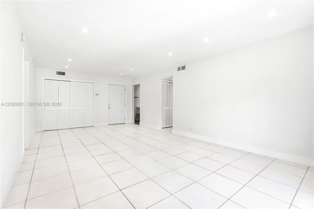 1200 Mariposa Ave #E104 Coral Gables, FL 33146