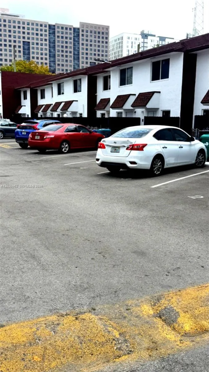 401 SW 109th Ave #14 Miami, FL 33174