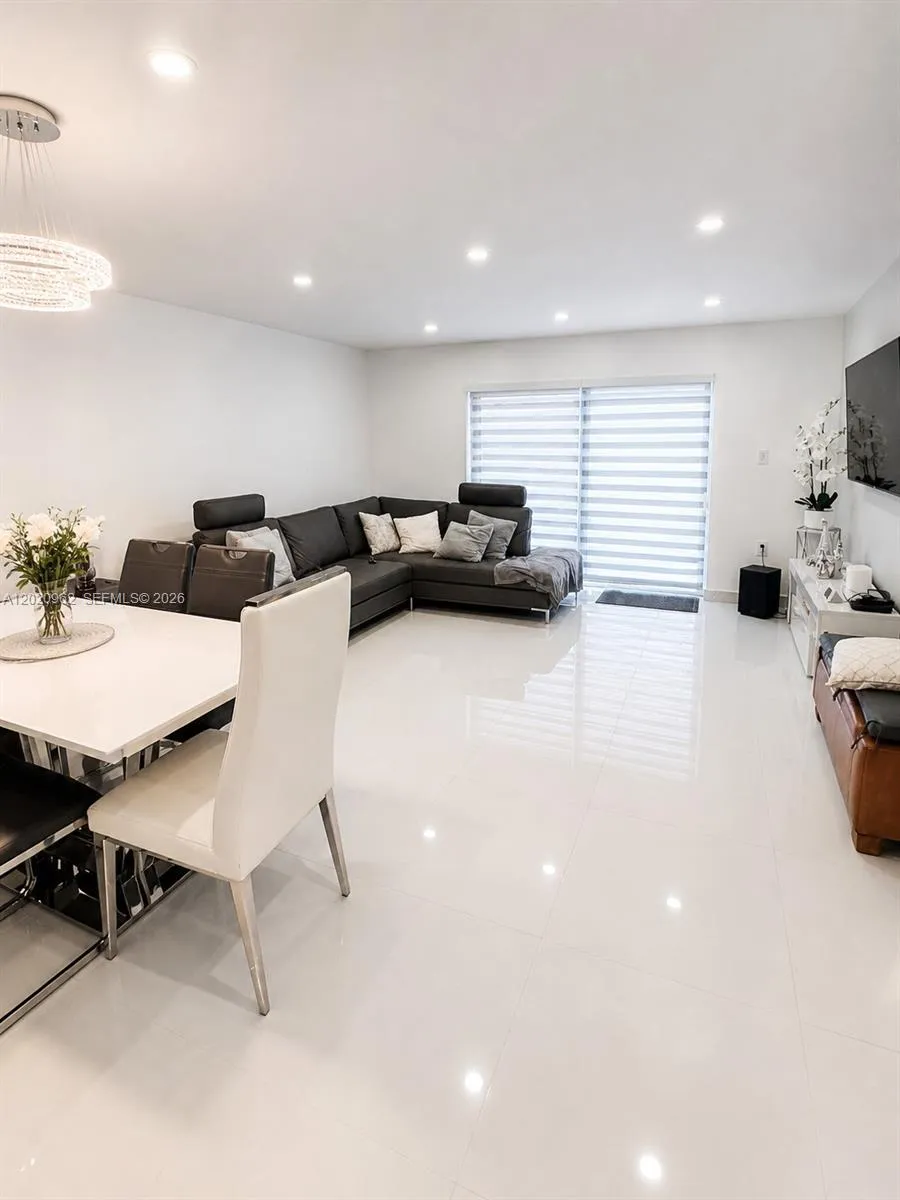 401 SW 109th Ave #14 Miami, FL 33174