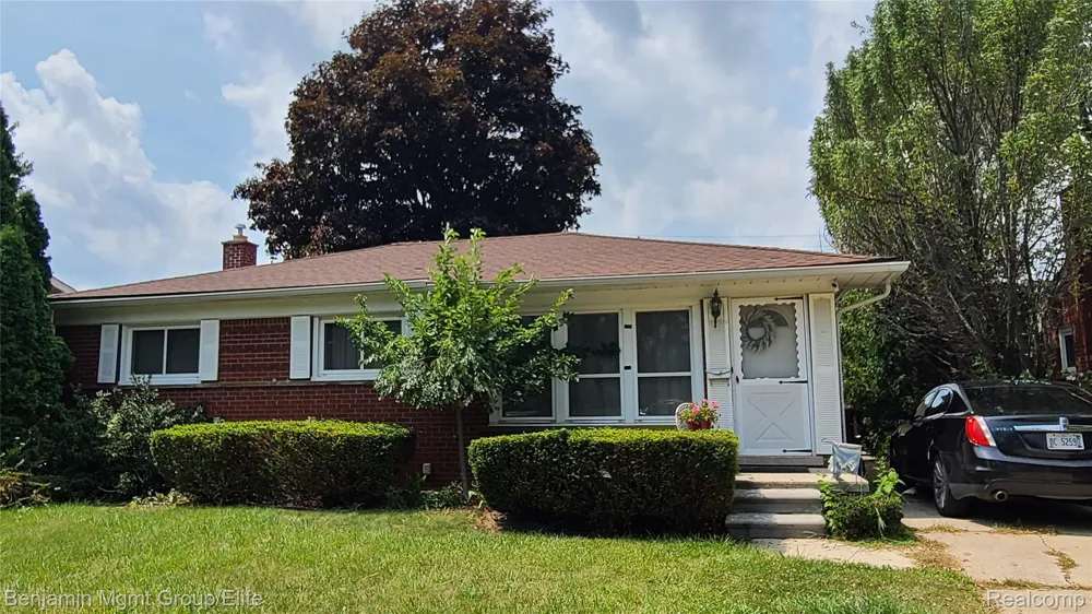 3900 NORWOOD DRIVE Trenton City, MI 48183