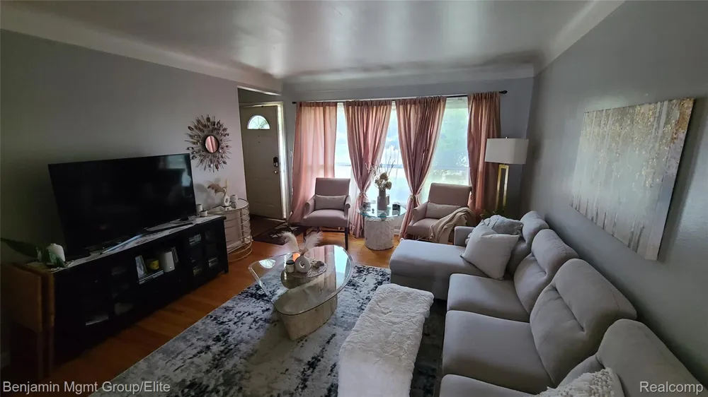 3900 NORWOOD DRIVE Trenton City, MI 48183