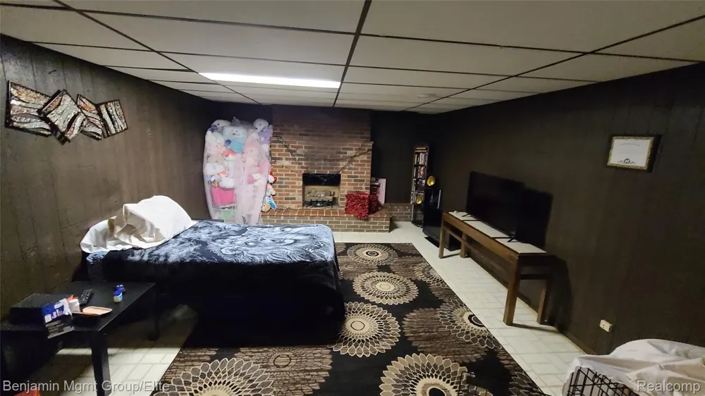 3900 NORWOOD DRIVE Trenton City, MI 48183
