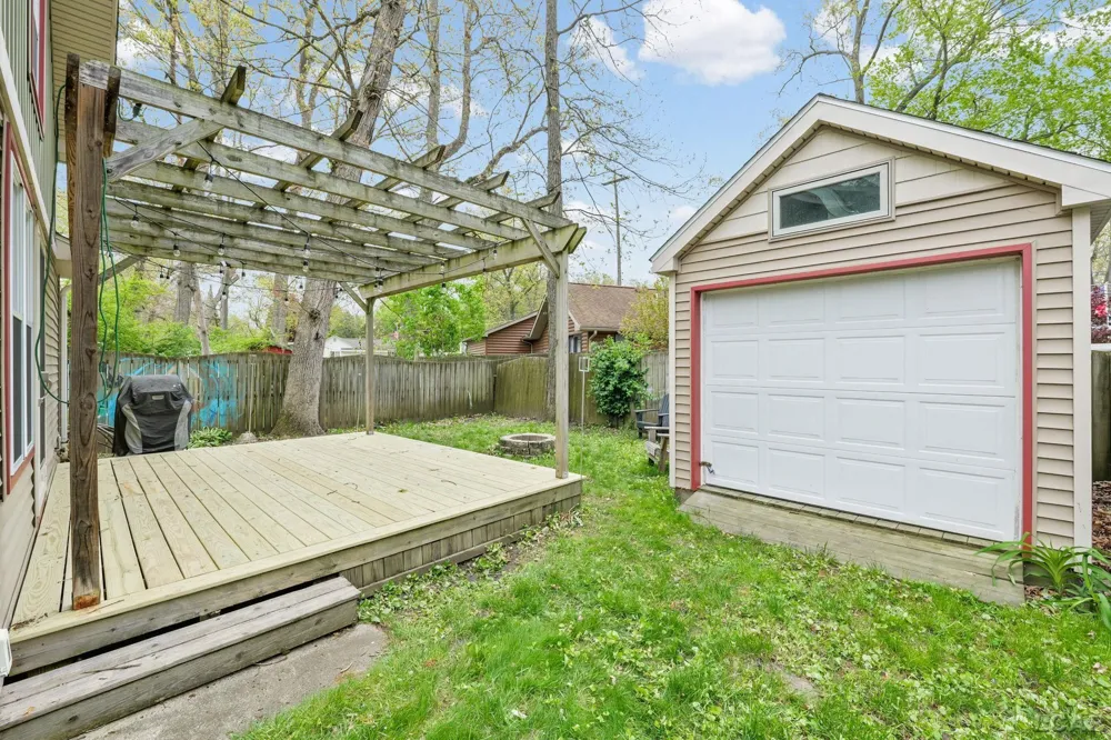 2128 Glenwood Court Norvell Township, MI 49230