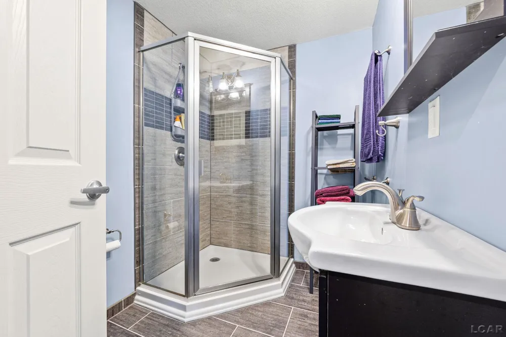 2128 Glenwood Court Norvell Township, MI 49230