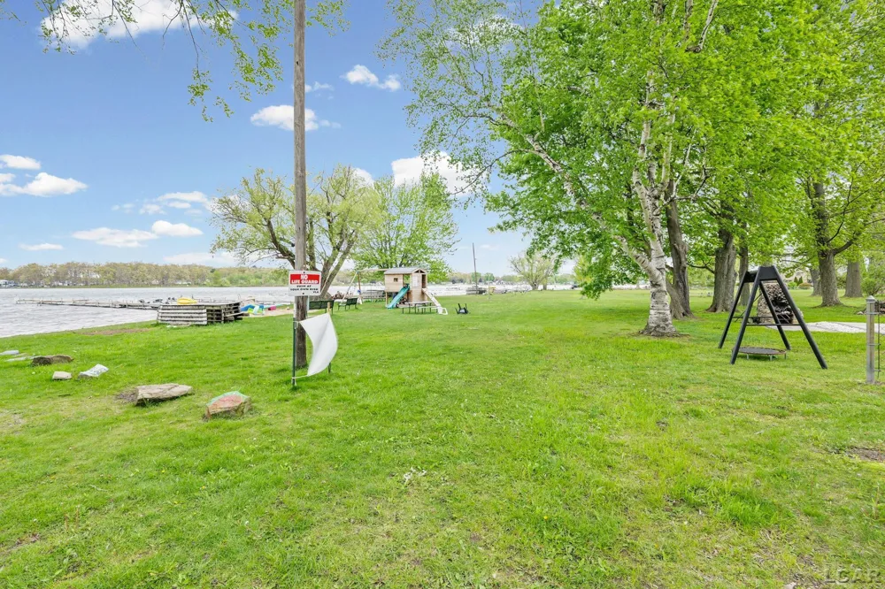 2128 Glenwood Court Norvell Township, MI 49230