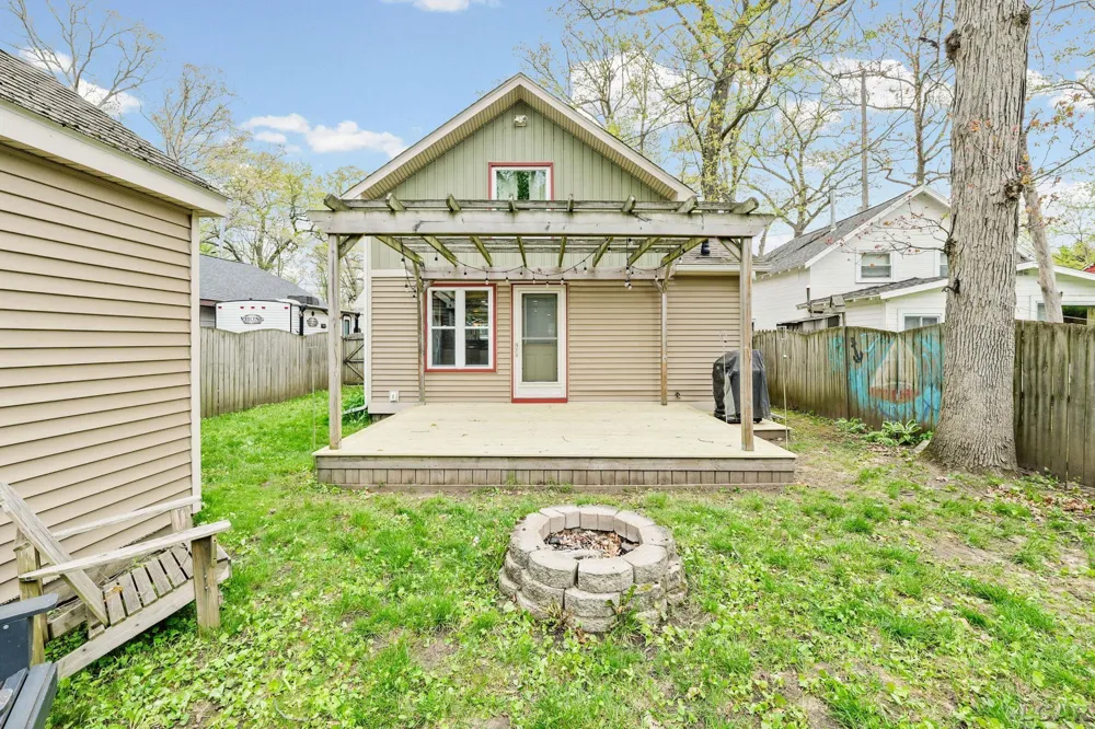 2128 Glenwood Court Norvell Township, MI 49230