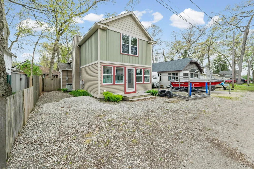 2128 Glenwood Court Norvell Township, MI 49230