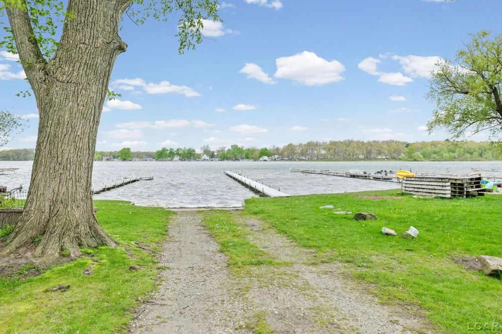 2128 Glenwood Court Norvell Township, MI 49230