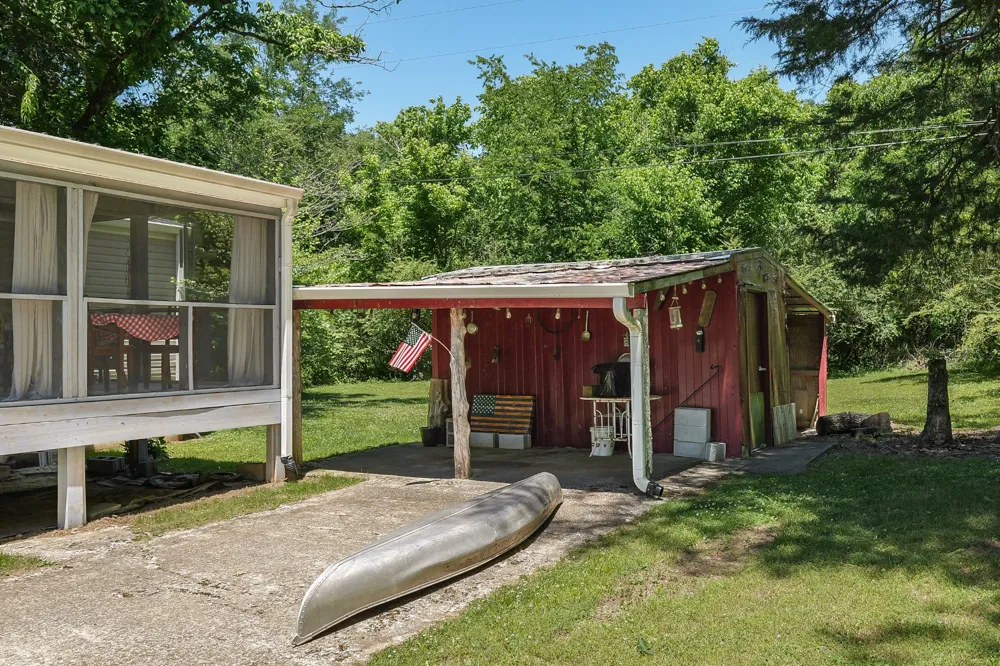 21 Lincoln Lake Rd Kelso, TN 37348