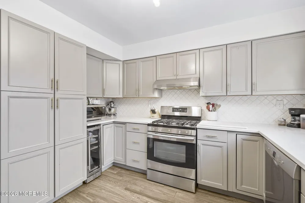424 Tall Oak Lane Hillsborough, NJ 08844