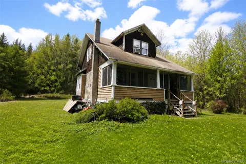 5033 Main Street
